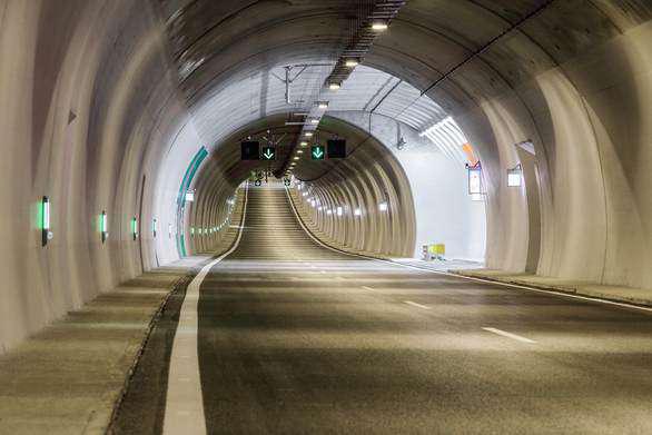 Παραδόθηκε η σήραγγα της Κλόκοβας (Δηλώσεις)-άνοιξε για τους ταξιδιώτες!