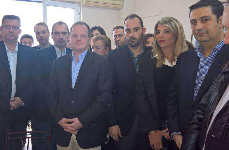 Κ. Καραμανλής: Ταλαιπωρία στην Ιόνια Οδό για να βγει φωτογραφίες ο Τσίπρας