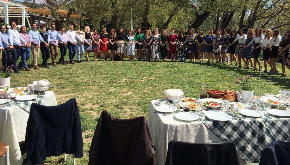 Πασχαλινό γλέντι στην Τριχωνίδα με το «Αλάτι της Γης»