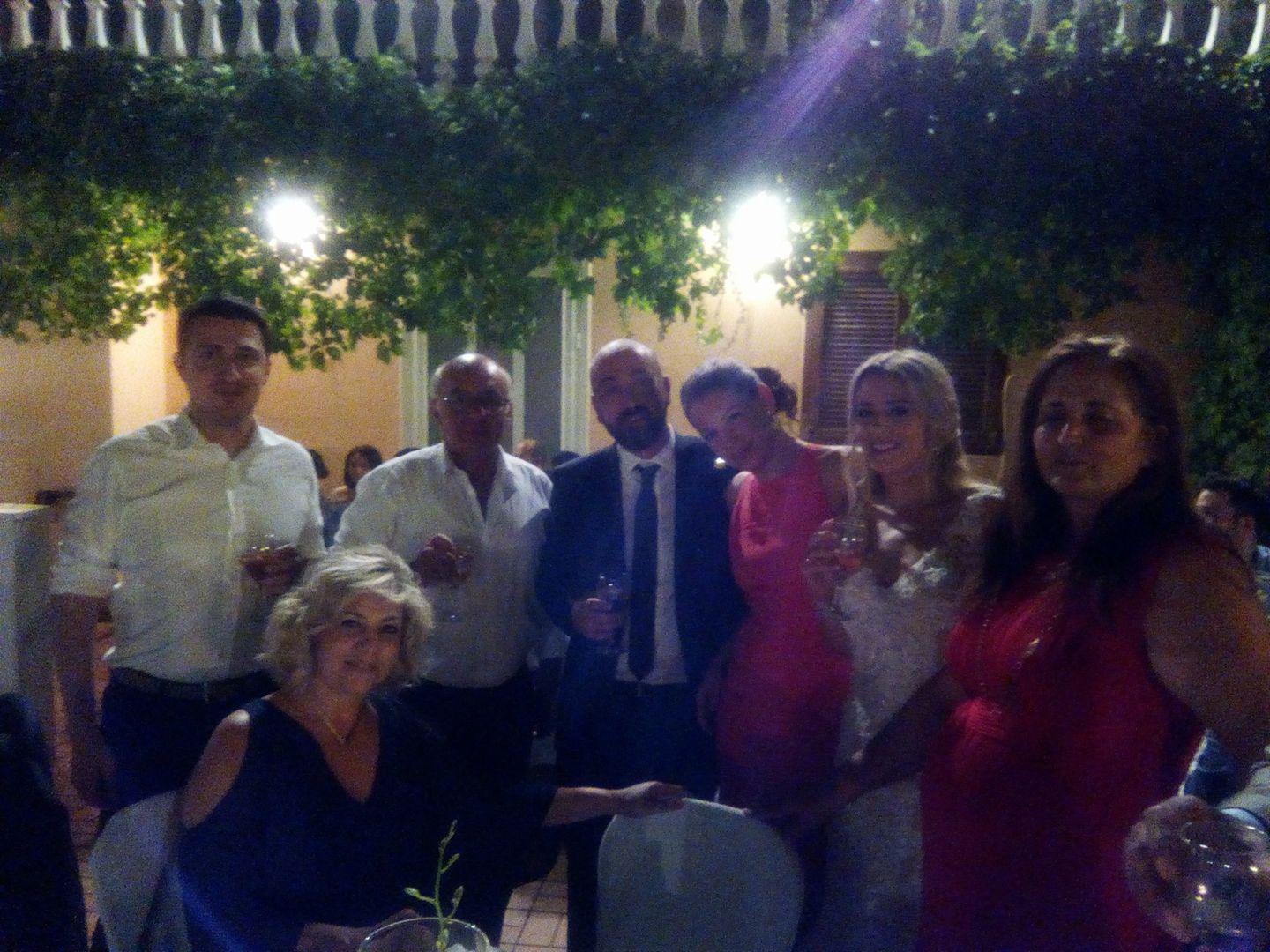 Όρκοι αιώνιας πίστης και αγάπης για τον Σπύρο Καπράλο και την Έφη Καρδάρα!