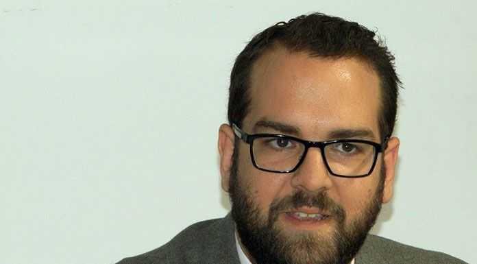Με Βάρναλη απαντά ο Φαρμάκης σε Κατσιφάρα για την προστασία του δικαιώματος στέγης !