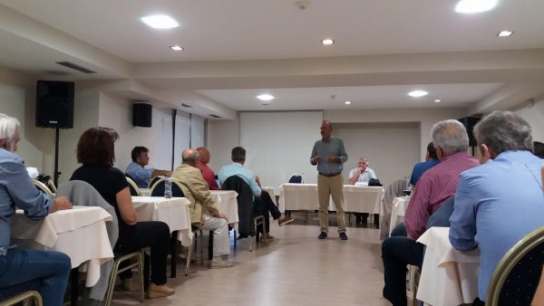 Στην Αιτ/νία περιοδεύει ο Δημήτρης Στρατούλης.