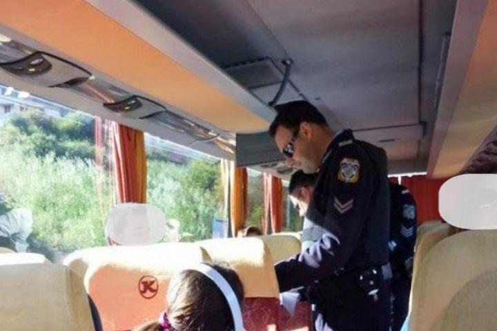 Αγρίνιο: Αστυνομικό μπλόκο σε λεωφορείο του ΚΤΕΛ -Πέντε συλλήψεις!