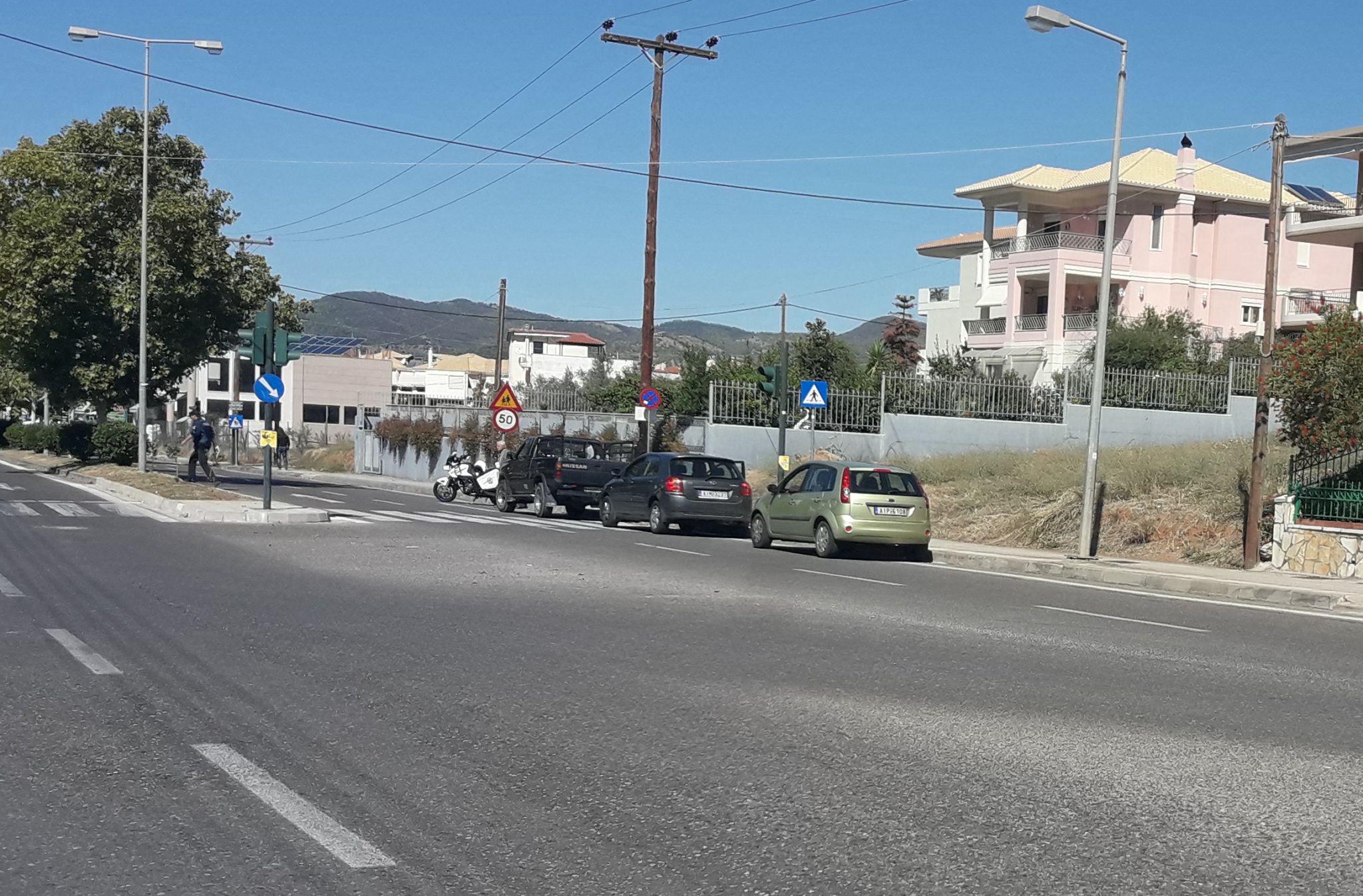Τροχαίο ατύχημα στο ύψος της Αγίας Βαρβάρας!