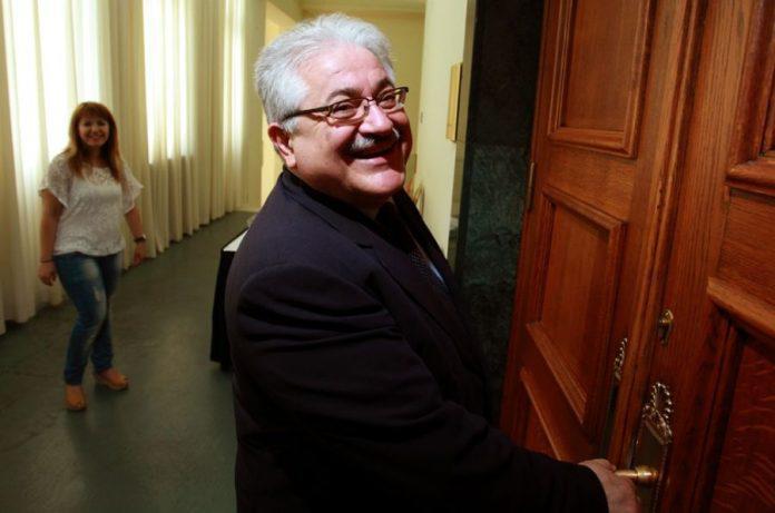 Απόσχιση του νομού Ηλείας από τη Δυτική Ελλάδα προτείνει ο Τζαβάρας-Τι απαντά ο Κατσιφάρας