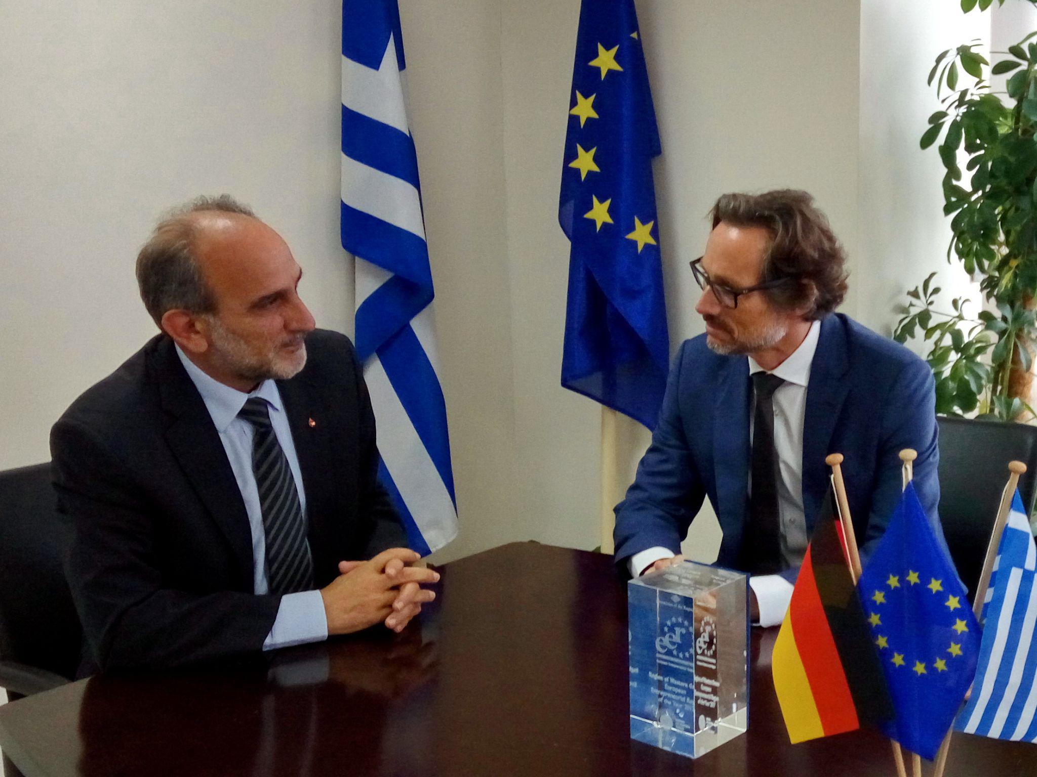 Συνάντηση του Απ. Κατσιφάρα με τον Γερμανό Πρέσβη (φωτο)