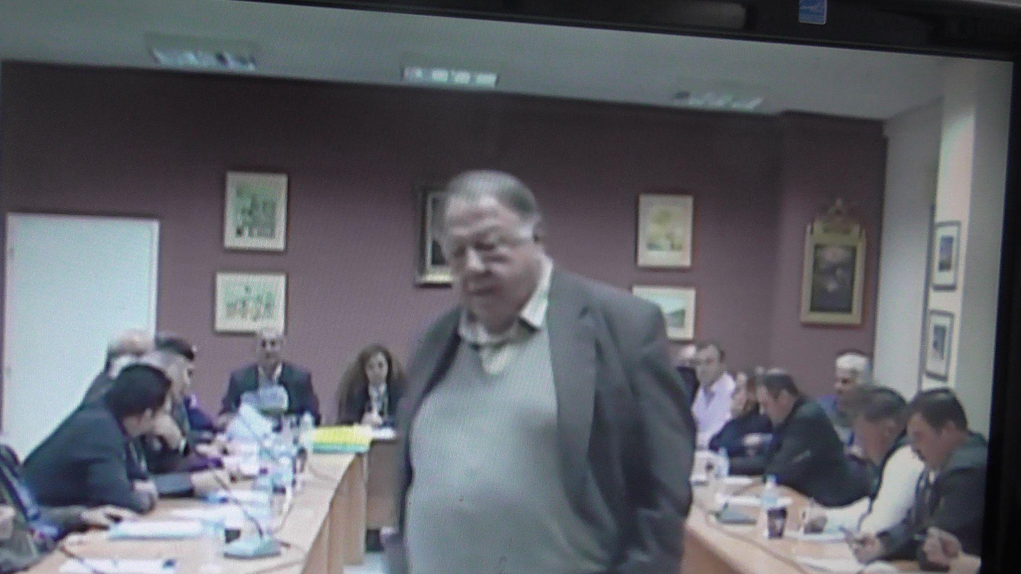 Ένταση και απίστευτοι διάλογοι στο Δ.Σ Θέρμου- Πορφύρης σε Κωνσταντάρα¨Αρκετά σε ανέχτηκα!” (ΒΙΝΤΕΟ)