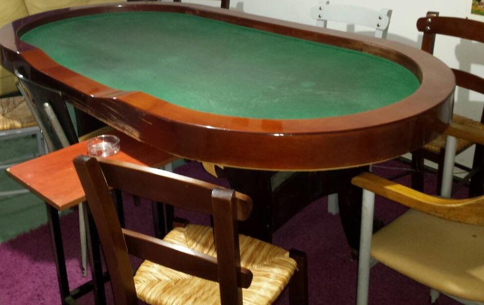 Έφοδος και συλλήψεις στον Αστακό για παράνομα παίγνια