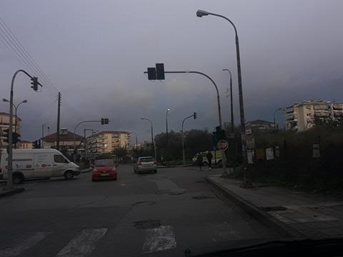 Αγρίνιο-Μετ’ εμποδίων η κίνηση στη συμβολή των οδών Αγίου Ιωάννη Ρηγανά & Πανεπιστημίου