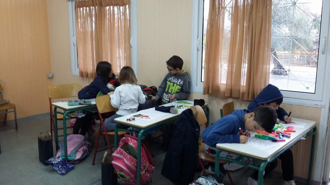 Δώρα στο δημοτικό σχολείο Θέρμου από τον σύλλογο “Οι Φίλοι Μουσείου Ορεινής Τριχωνίδας”
