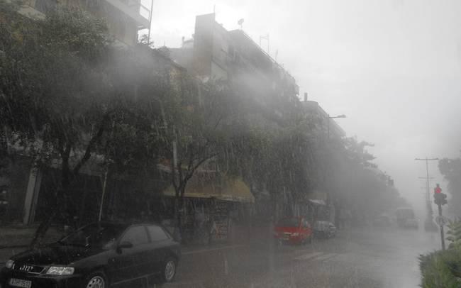 Έκτακτο δελτίο.. Σάββατο με καταιγίδες και χιόνια
