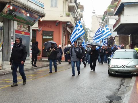 Πορεία και συγκέντρωση των οπαδών του Σώρρα στο Αγρίνιο (βιντεο-φωτο)