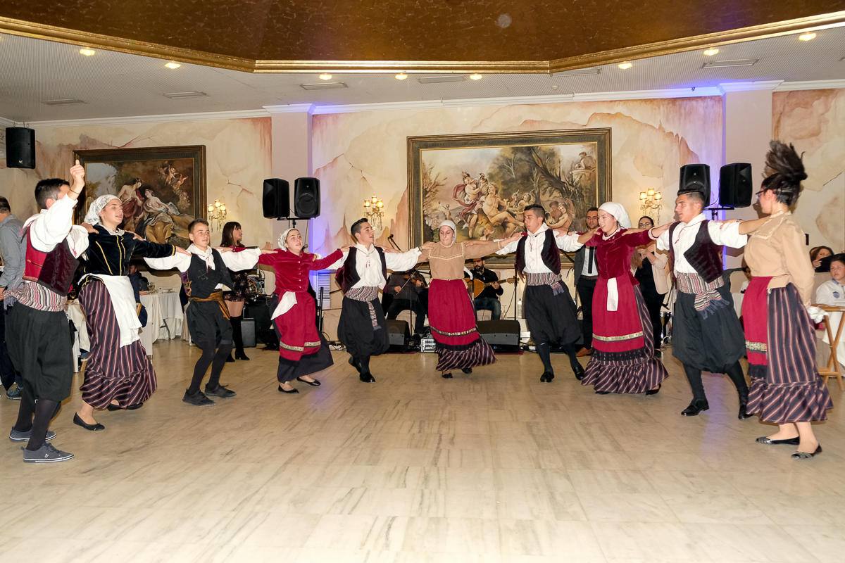 Ο ετήσιος χορός του Λαογραφικού Ομίλου της ΓΕΑ (φωτο)