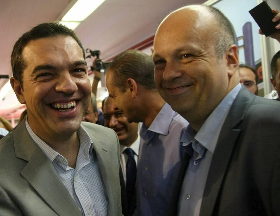 Στον Αλ. Τσίπρα το “μπαλάκι” για το φυσικό αέριο σε Πάτρα, Αγρίνιο, Πύργο
