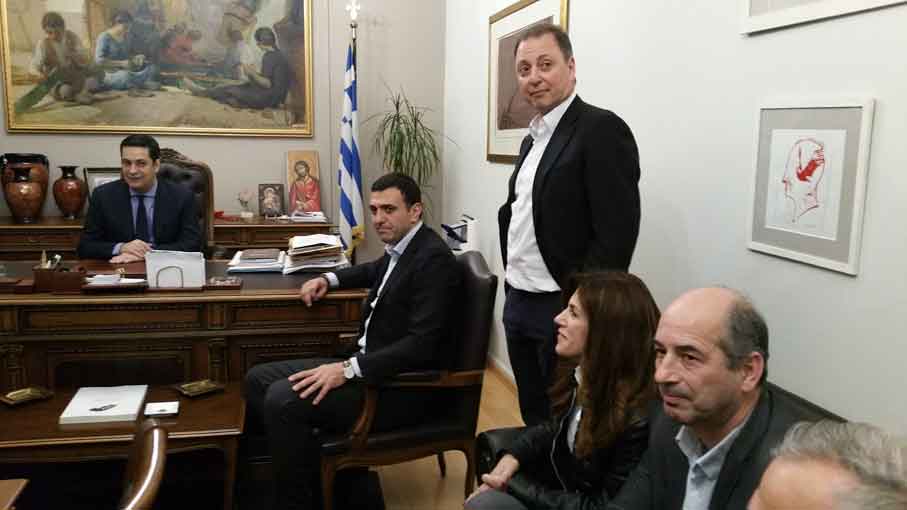 Eπεισοδιακή επίσκεψη Κικίλια στο Αγρίνιο/Αποχώρησαν κομματικά στελέχη και δημοσιογράφοι!