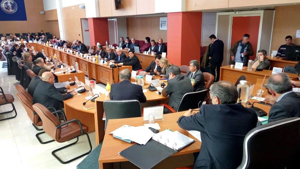 Προαστιακός και αναβαθμίσεις στο οδικό δίκτυο στο Περιφερειακό Συμβούλιο