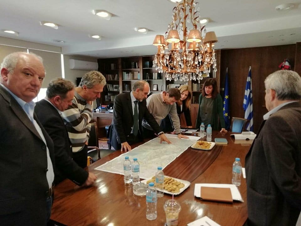 Στον Περιφερειάρχη Δυτικής Ελλάδας Απ. Κατσιφάρα παρουσιάστηκε η μελέτη για την οδική σύνδεση του Αγρινίου με την Ιόνια Οδό