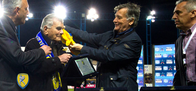 Έφυγε ο Σπύρος Καρακίτσος