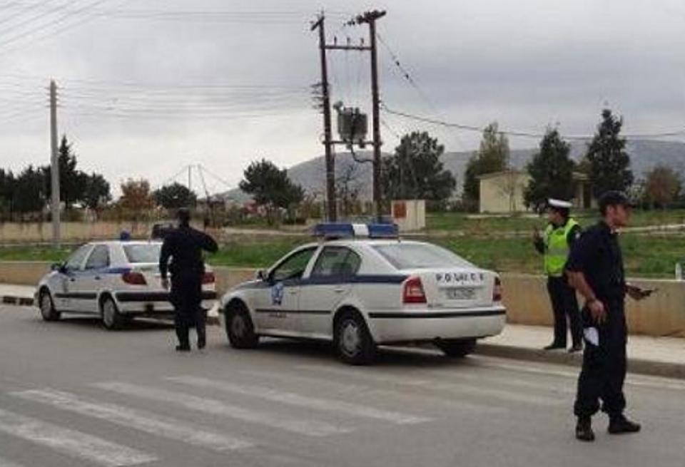 Έγιναν τσακωτοί την ώρα που έκλεβαν πλακάκια από επιχείρηση στο Αγρίνιο