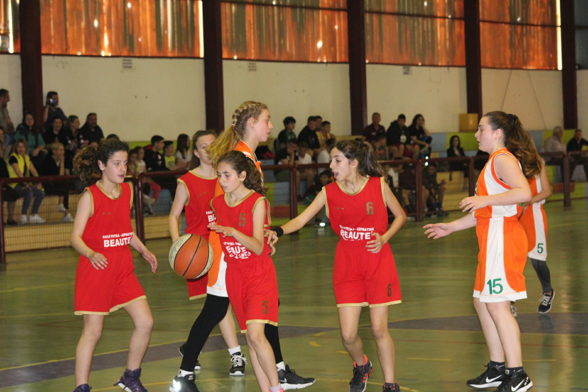 Γ.Ο.ΑΜΦΙΛΟΧΙΑΣ Α.Ο ΑΓΡΙΝΙΟΥ (56-40-Φωτορεπορτάζ)