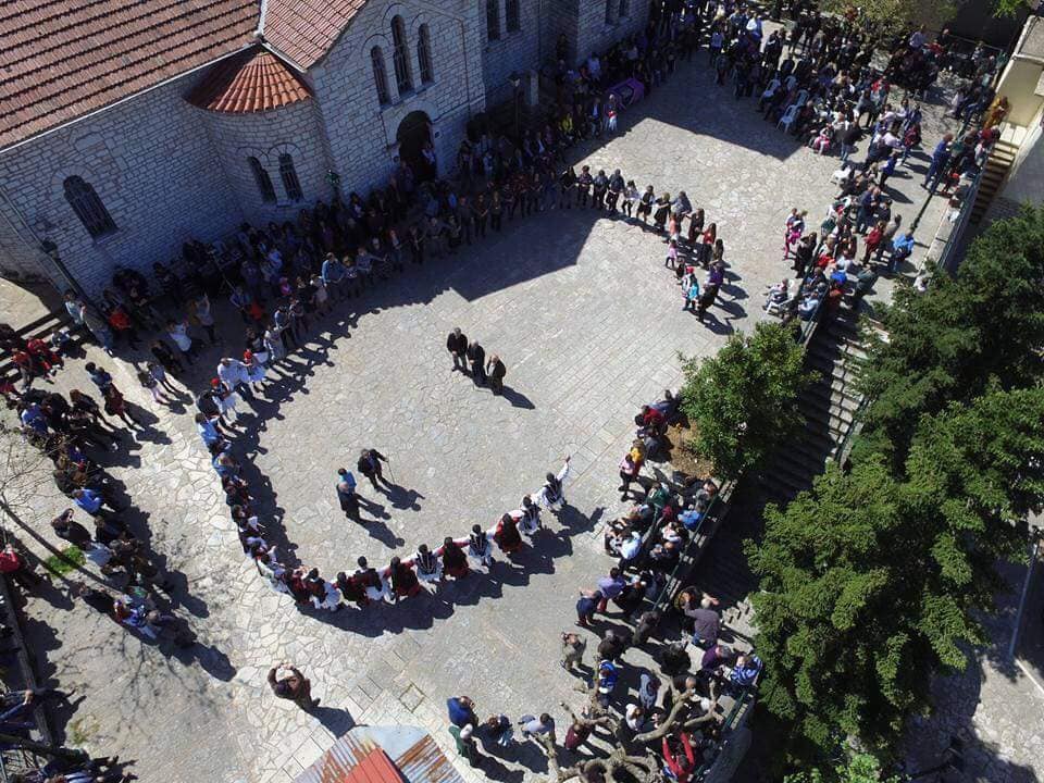 Με επιτυχία το “Γαϊτανάκι” τη Δευτέρα του Πάσχα στην Ανάληψη Τριχωνίδας(βιντεο-φωτο)