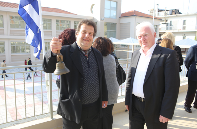 Mοσχολιός: “Εμείς σχεδιάσαμε και υλοποιήσαμε σχολεία ενώ ο Παπαναστασίου θα μείνει στην ιστορία για το ανύπαρκτο έργο του!”