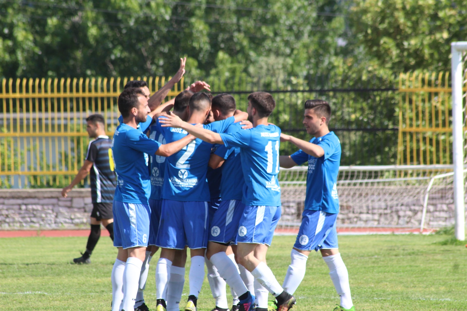 Πανηγυρική πρόκριση στους 8 του κυπέλλου ερασιτεχνών για τον “ΝΕΟ ΑΜΦΙΛΟΧΟ”