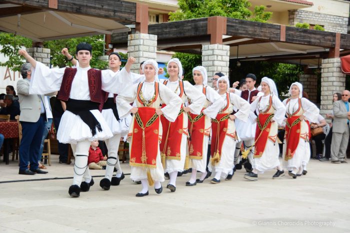 Εντυπωσίασε το 16ο Μαθητικό Φεστιβάλ Παραδοσιακών και Λαϊκών Χορών στο Θέρμο