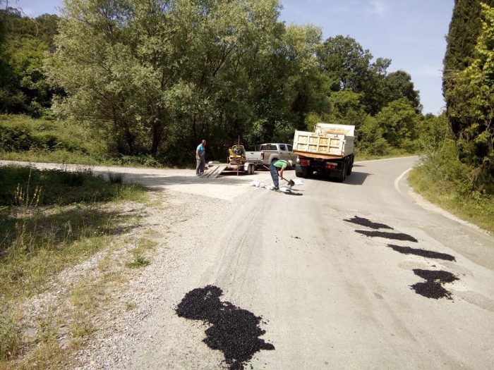 Συνεχίζονται οι παρεμβάσεις  στο οδικό δίκτυο της Π.Ε. Αιτωλοακαρνανίας