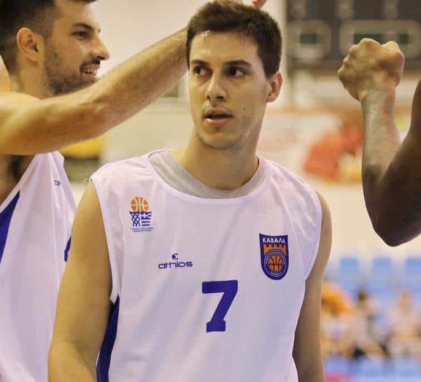 Ο  Διονύσης Καπινιάρης, παίκτης του Α.Ο. Αγρινίου τη νέα χρονιά