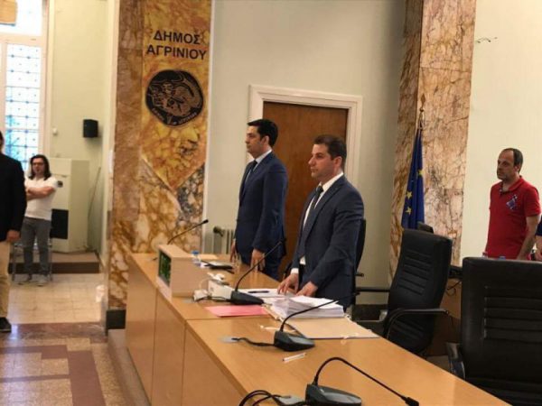 Το όνομα του γλύπτη Θεόδωρου σε κεντρικό δρόμο του Αγρινίου-Ενός λεπτού σιγή στο Δ.Σ