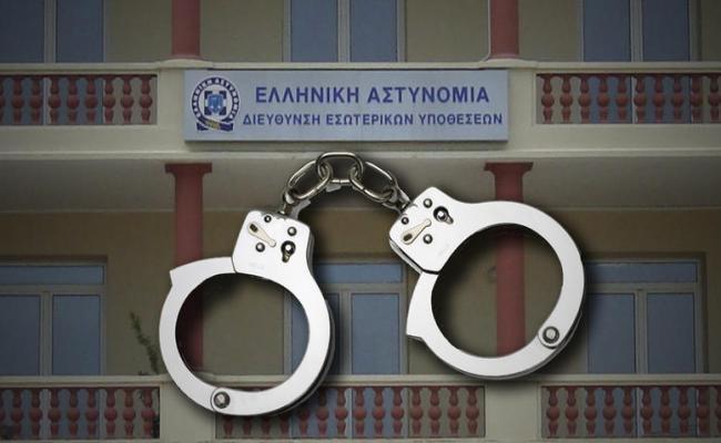 Παρέδωσαν τις έδρες τους οι 2 δημοτικοί σύμβουλοι στο Μεσολόγγι -Πώς πιάστηκε το κύκλωμα νομιμοποίησης παράτυπων μεταναστών
