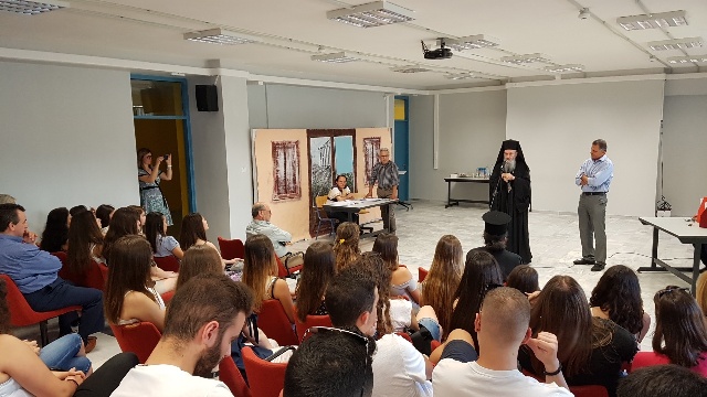 Ὁ Μητροπολίτης Ναυπάκτου Ιερόθεος στην τελετή αποφοίτησης των μαθητών του 2ου Λυκείου Ναυπάκτου