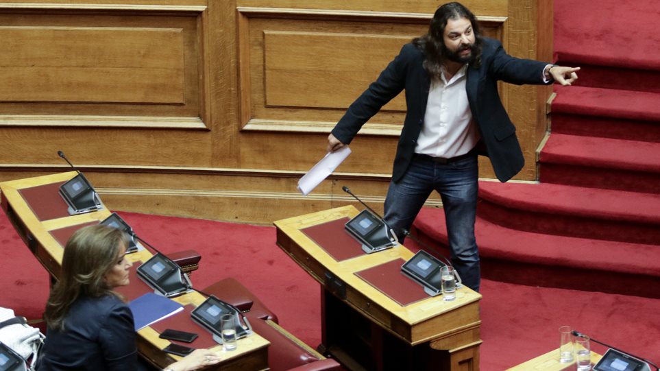 Δίωξη για προπαρασκευαστικές πράξεις εσχάτης προδοσίας στον Μπαρμπαρούση