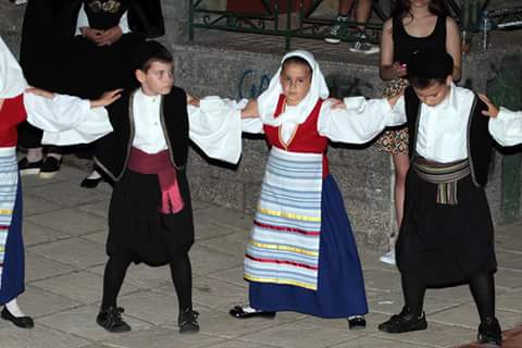 Παραδοσιακό γλέντι του Πολιτστικού Συλλόγου «Παναγία Βλαχερνών» στο Ελαιόφυτο
