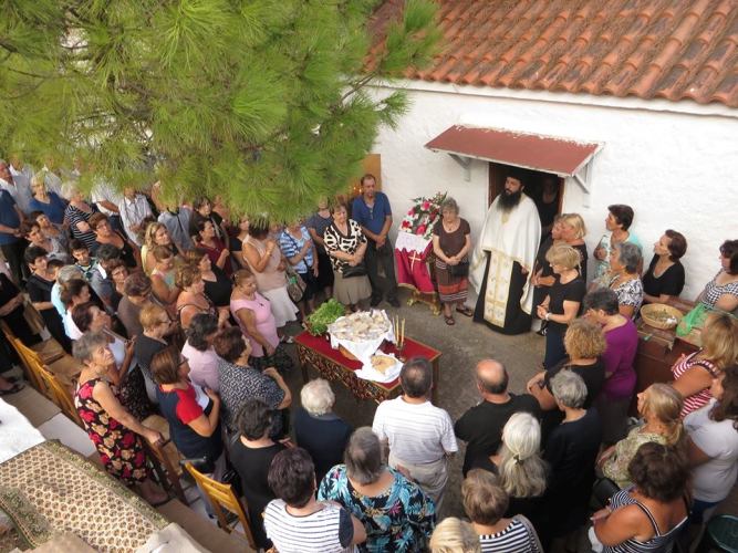 Με λαμπρότητα εορτάζεται και στην Αμφιλοχία ο Άγιος Κοσμάς