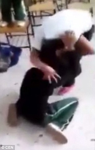Απίστευτο περιστατικό στο Αγρίνιο: 15χρονοι χτύπησαν και έστειλαν στο νοσοκομείο 16χρονο