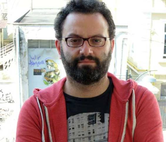 O Kώστας Γιαννέλος με το ψηφοδέλτιο του Μάρκου Βασίλα