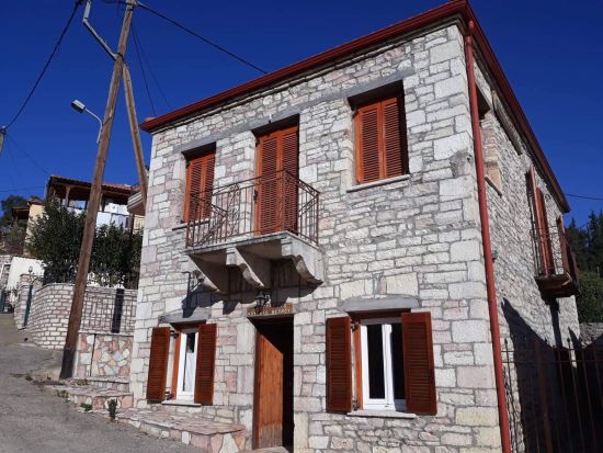 Στο αρχοντικό του Δημητρίου Υφαντή στεγάζεται το Λαογραφικό Μουσείο Θέρμου
