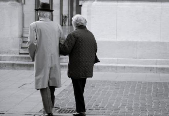 Πάτρα: Γυναίκα επί ημέρες συνέχιζε την καθημερινότητά της δίπλα στο νεκρό σύζυγό της