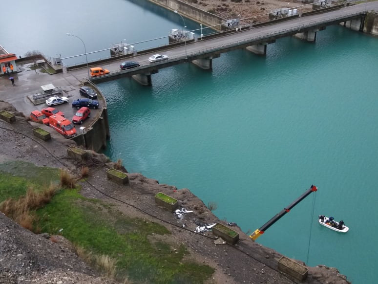 Επιχείρηση των δυτών στη λίμνη Στράτου-Τι δείχνουν τα στοιχεία!