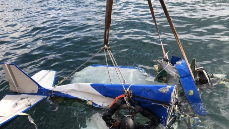 Μεσολόγγι: Καρέ-καρέ η ανάσυρση του αεροσκάφους (φωτο)