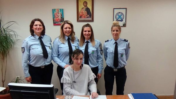 Οι γυναίκες της αστυνομίας στέλνουν την καλημέρα τους!