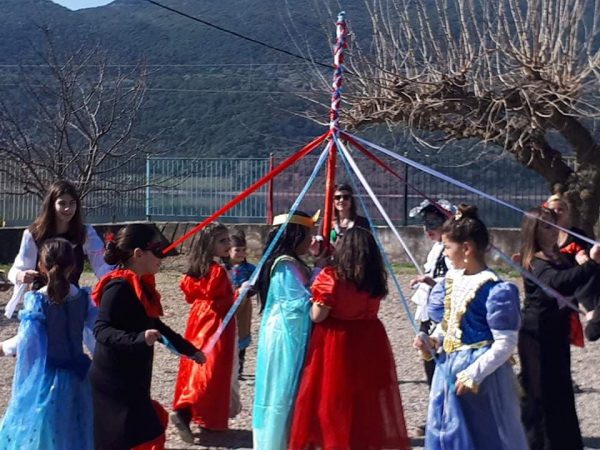 Το δημοτικό σχολείο στο Ρίβιο Αιτωλ/νίας γιόρτασε την Τσικνοπέμπτη