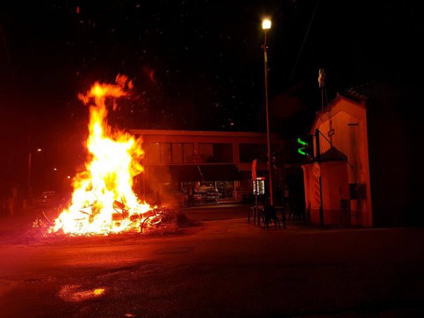 Tο έθιμο των Αγραπνιών στη Βόνιτσα