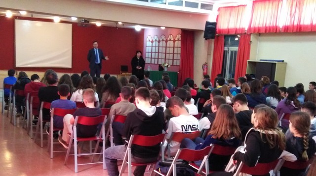 Ο Εισαγγελέας Πρωτοδικών Αγρινίου στο Γυμνάσιο Ευηνοχωρίου(φωτο)