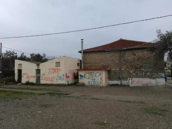Άγνωστοι βανδάλισαν το 2ο Δημοτικό Σχολείο Παναιτωλίου(φωτο)