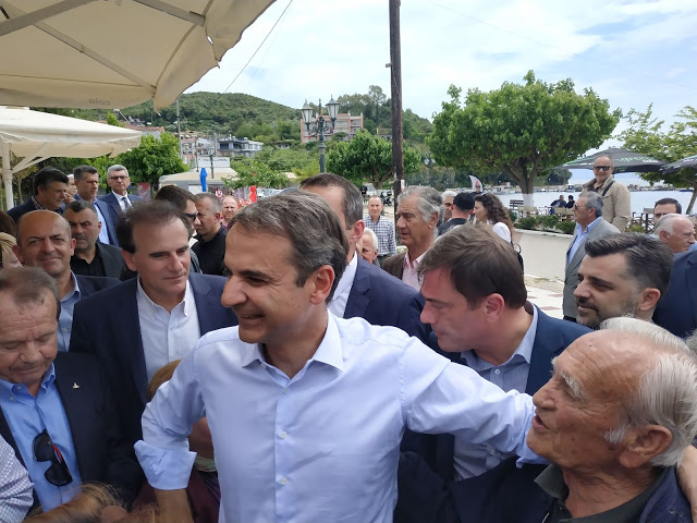 Επίσκεψη του προέδρου της Νέας Δημοκρατίας κ. Μητσοτάκη στο Μενίδι (videos-fotos)