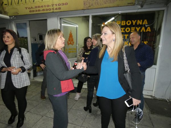 Σταρακά περιόδευσε στην Ντούτσαγα του Αγρινίου: «Αφουγκραζόμαστε την ψυχή της πόλης, τις γειτονιές της»