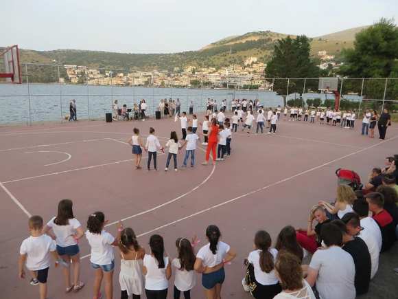 Γέμισε χορούς και τραγούδια η παραλία της Αμφιλοχίας